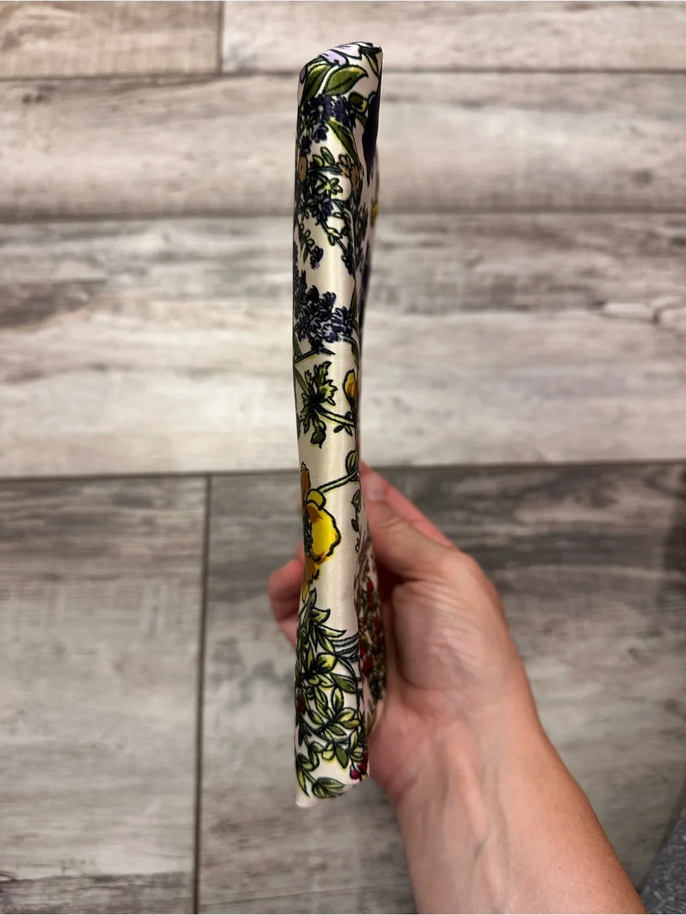 Floral Kiss-Lock White Clutch with Gold Frame